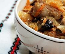 Видео рецепта бигуса с мясом из свежей капусты